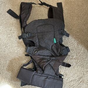 Infantino Charcoal Carrier with Green Tag